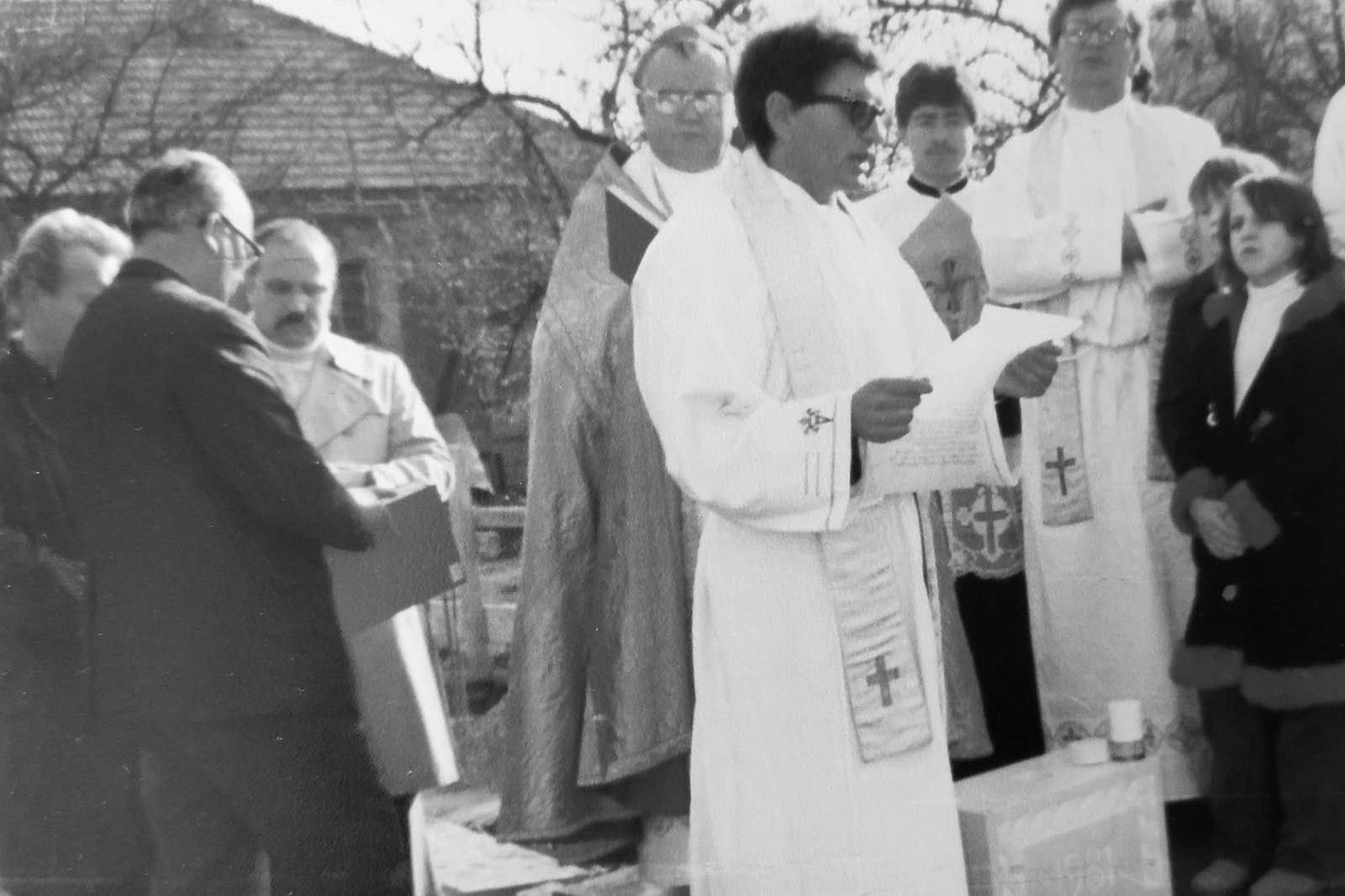 povijest župe duha svetoga - Crkva u Dugoratskoj ulici - polaganje kamena temeljca